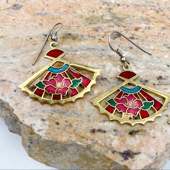 VINTAGE poinsettia fan-shaped holiday earrings - Picture 5 of 6